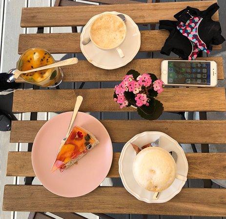 Bombon Cafe
